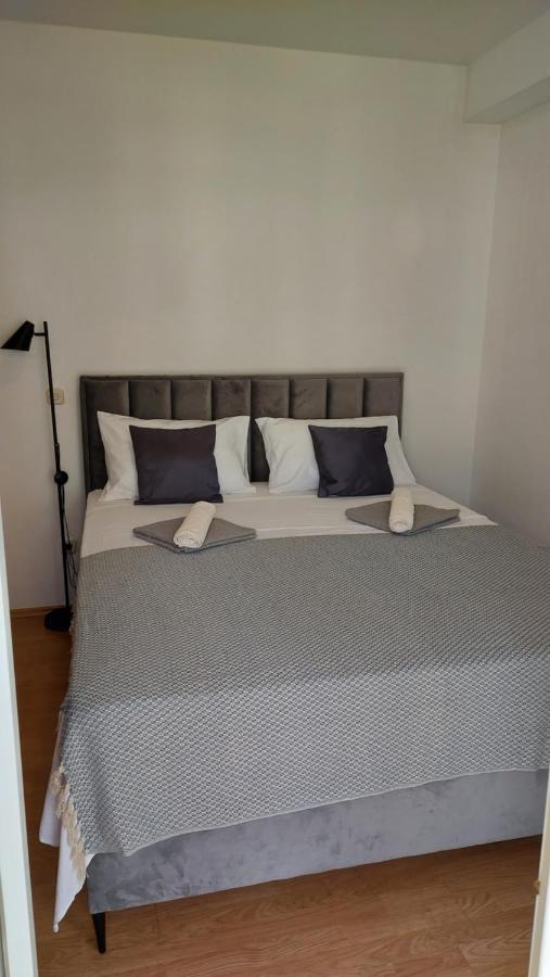 Apartment Tre Strade Baška Voda Esterno foto